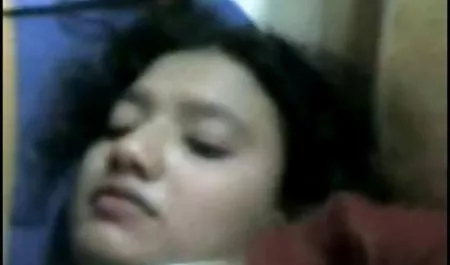 سبزه بزرگ غنیمت داستانهاي سكسي خواهر و برادر هالی هالستون برای آنا در فضای باز روغن می شود