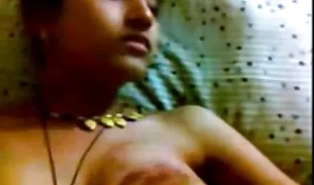 زن و شوهر جوان با داشتن رابطه داستانهاي سكسي با مادر زن جنسی در وب کم