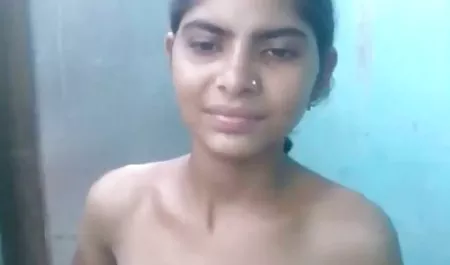 شخص ساده و معصوم بلوند ورزش را داستانهاي سكسي حشري از blowjob می گیرد