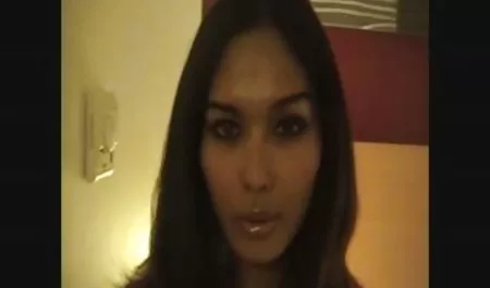 ساتیوا و داستانهاي سكسي خاله مونیکا در مقابل مارک و اریک